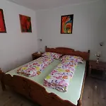 Hain Apartment *